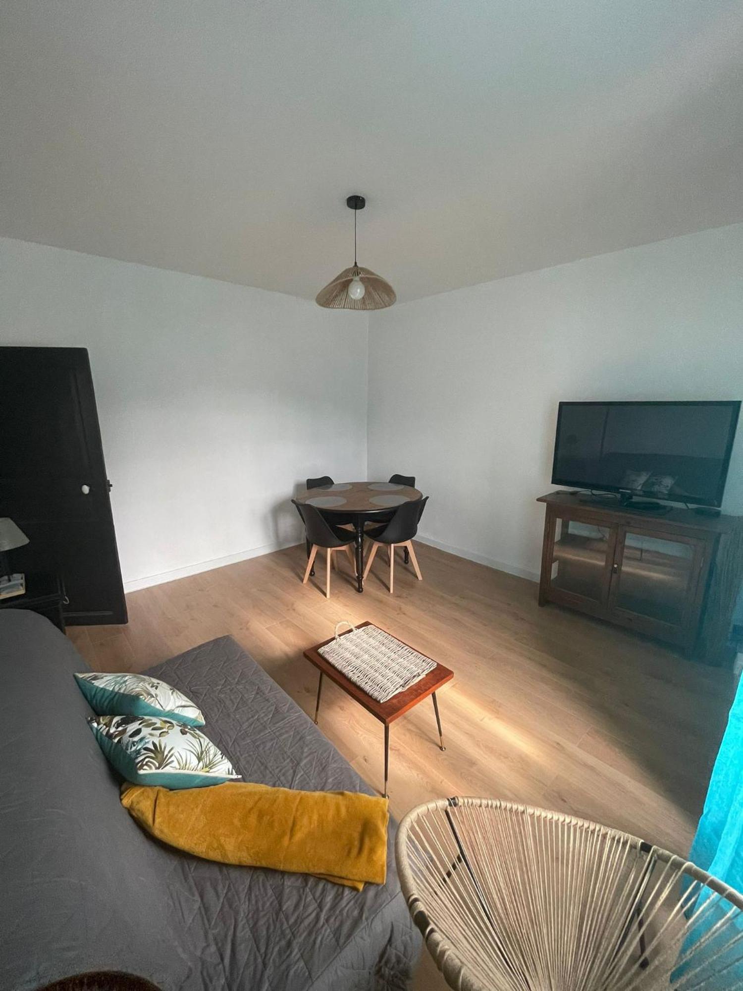 Charmant Appartement Au Paradis Romagnat Ngoại thất bức ảnh